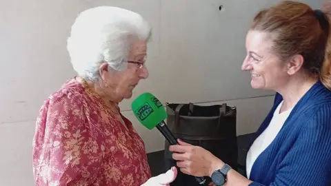 Bárbara Pérez, recibe el premio 'Vecino ejemplar 2023'. Bárbara Pérez, recibe el premio 'Vecino ejemplar 2023'.