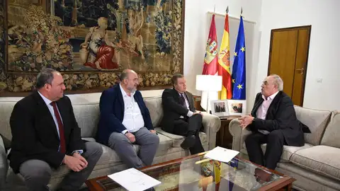 Fresneda quiere "un vuelco total" para el sector agrícola y ganadero Fresneda quiere "un vuelco total" para el sector agrícola y ganadero