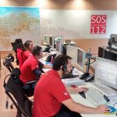 Los profesionales del 112 Cantabria gestionaron cientos de llamadas desde la sala de control del SEMCA