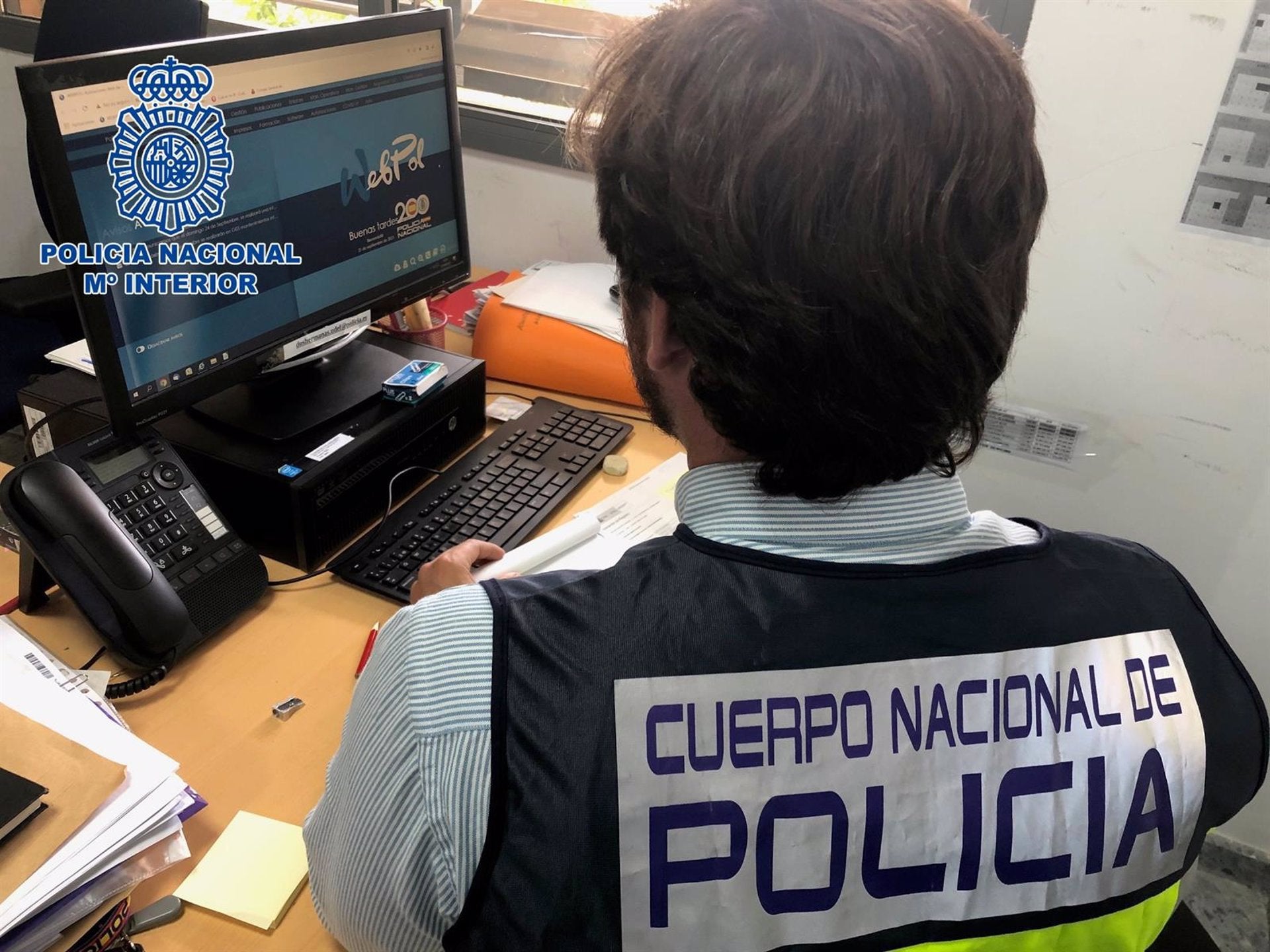 Un detenido en Dos Hermanas por robar en coches y el uso fraudulento de una tarjeta de banco sustraída Un detenido en Dos Hermanas por robar en coches y el uso fraudulento de una tarjeta de banco sustraída