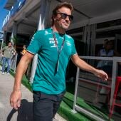 Alonso pasa de los rumores que le unen a Red Bull