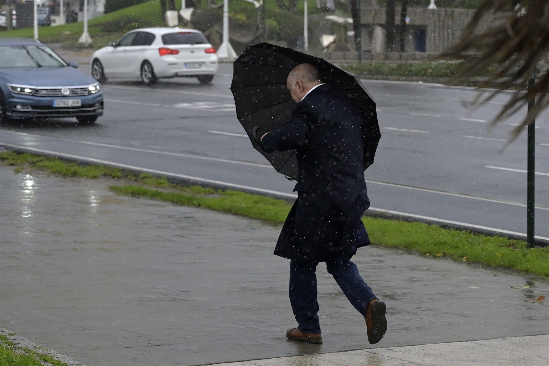 La borrasca 'Domingos' se aleja dejando fuertes vientos y precipitaciones en el norte La borrasca 'Domingos' se aleja dejando fuertes vientos y precipitaciones en el norte