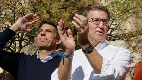 Feijóo asegura que Sánchez pagará en las urnas sus cesiones a independentistas: "El PSOE será la nada" Feijóo asegura que Sánchez pagará en las urnas sus cesiones a independentistas: "El PSOE será la nada"