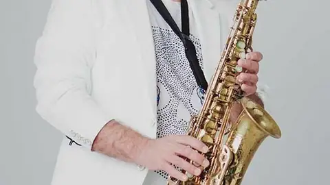 Diego SoloSaxo - músico Diego SoloSaxo - músico