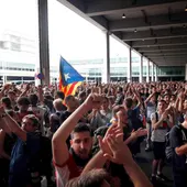 Protesta convocada por Tsunami Democràtic para paralizar la actividad del aeropuerto del Prat. Protesta convocada por Tsunami Democràtic para paralizar la actividad del aeropuerto del Prat.