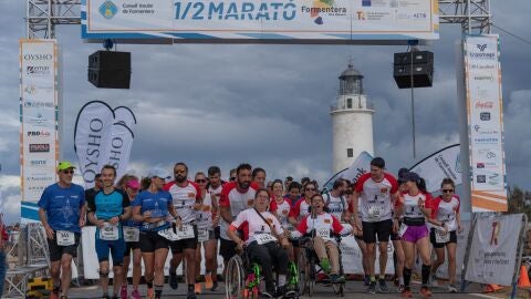 Formentera esgrime en la Word Travel Market su medio marat&oacute;n ante el inter&eacute;s de TUI de fomentar el turismo deportivo