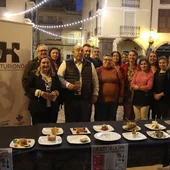 Hosturionda durante la presentación de la Ruta de la Tapa en la Font de Dins. Hosturionda durante la presentación de la Ruta de la Tapa en la Font de Dins.