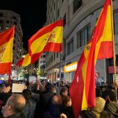 El PSPV alerta de los "discursos de odio" y Vox apoya las manifestaciones ante las sedes socialistas 
