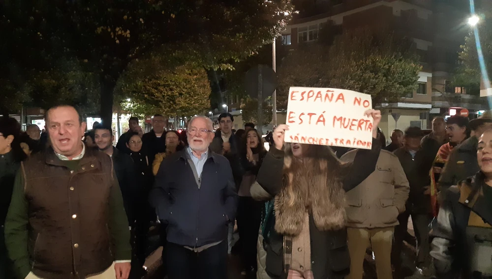 Protesta frente a la sede de PSOE
