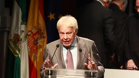 Felipe González, contra la amnistía: "¿Por siete votos? No merece la pena" Felipe González, contra la amnistía: "¿Por siete votos? No merece la pena"