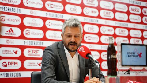 Gustavo Munúa en su presentación con el Real Murcia