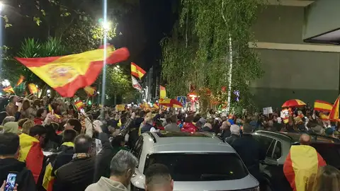 Manifestación espontánea sede PSOE Santander Manifestación espontánea sede PSOE Santander