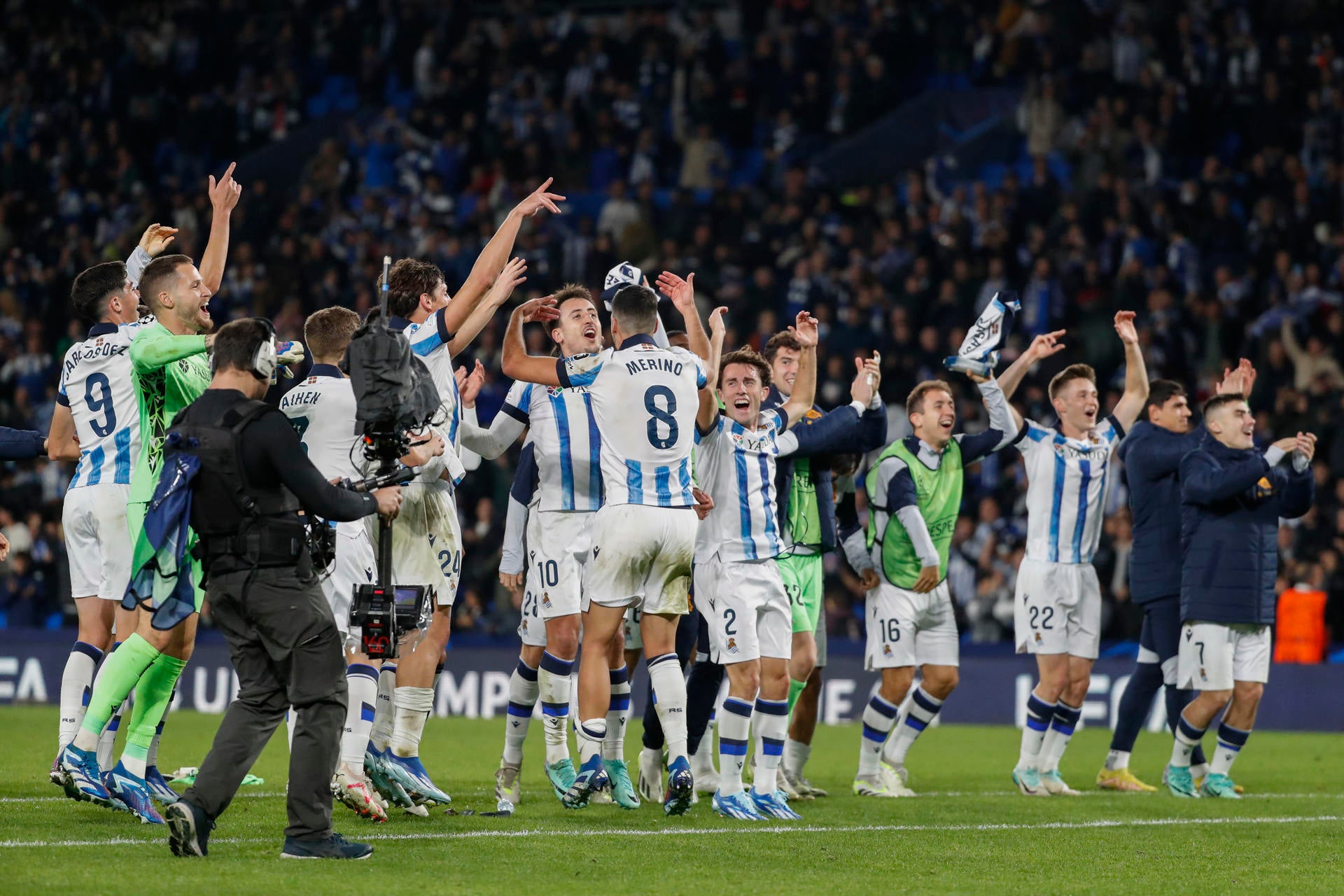 La Real Sociedad liquida al Benfica en 21 minutos y prolonga su buena racha La Real Sociedad liquida al Benfica en 21 minutos y prolonga su buena racha