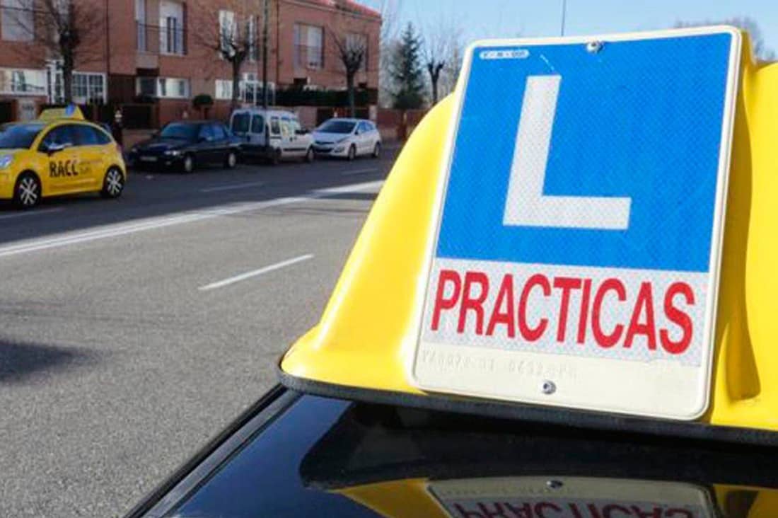 La Confederación Nacional de Autoescuelas denuncia la situación crítica del sector: "Nos están abocando a cerrar" La Confederación Nacional de Autoescuelas denuncia la situación crítica del sector: "Nos están abocando a cerrar"