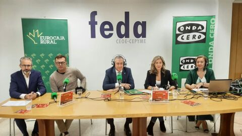 'Mejor con Vino y Teatro' organizado por FEDA y patrocinado por Eurocaja Rural