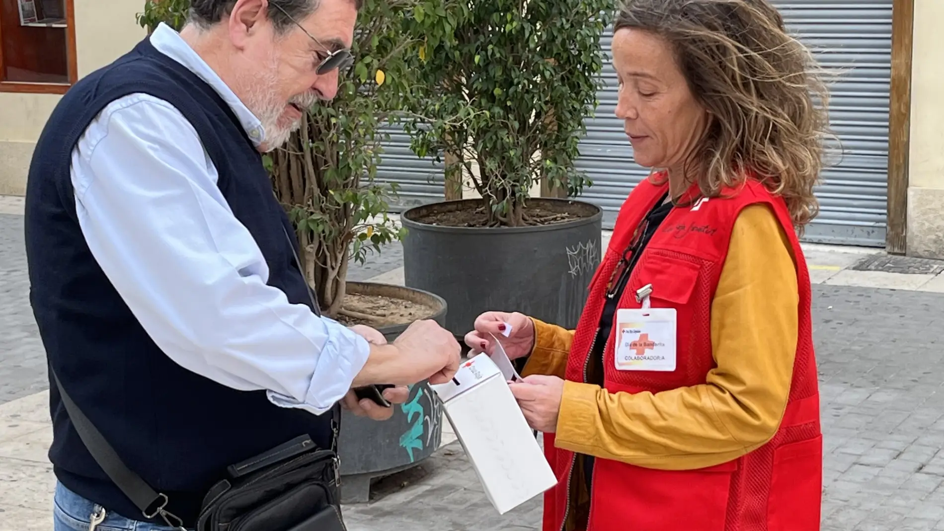 El 'Día de la Banderita' de Cruz Roja, hoy en Castelló y mañana en el Grao