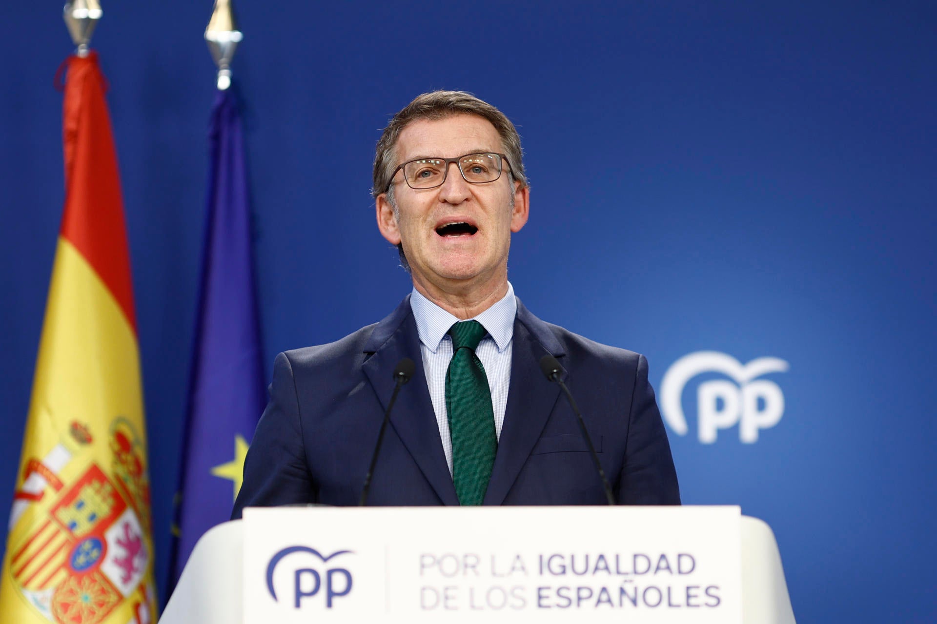 Feijóo: "España ha perdido, los independentistas están ganando y el PSOE ha desaparecido" Feijóo: "España ha perdido, los independentistas están ganando y el PSOE ha desaparecido"