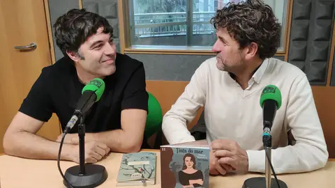 Hoxe tomamos a última cos amigos de Polo Correo do Vento Carlos Taboada e Kike Mauricio visítannos para presentar “Tinta do mar”, a pequeña biografía que acaban de publicar na súa colección “Mulleres galegas” con ilustracións de Tania Solla.