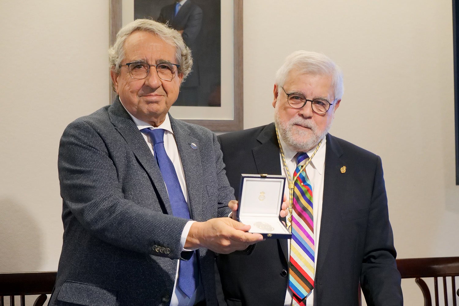 La Universidad recibe la Medalla de Honor 2022 de la Real Academia de Bellas Artes de San Telmo La Universidad recibe la Medalla de Honor 2022 de la Real Academia de Bellas Artes de San Telmo