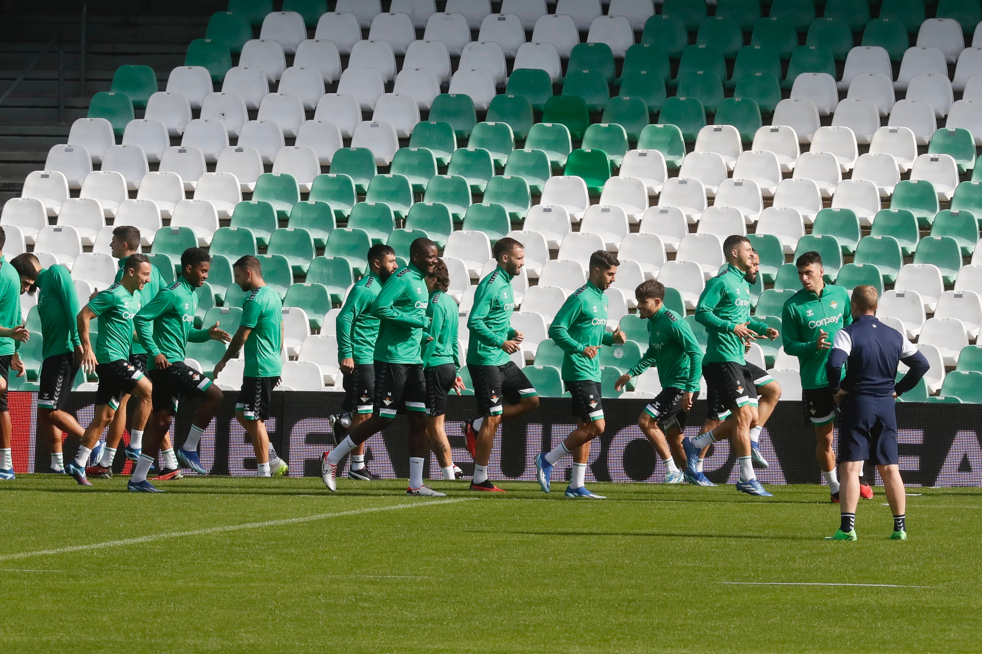El Betis, a encarrilar la clasificación en la antesala del derbi El Betis, a encarrilar la clasificación en la antesala del derbi
