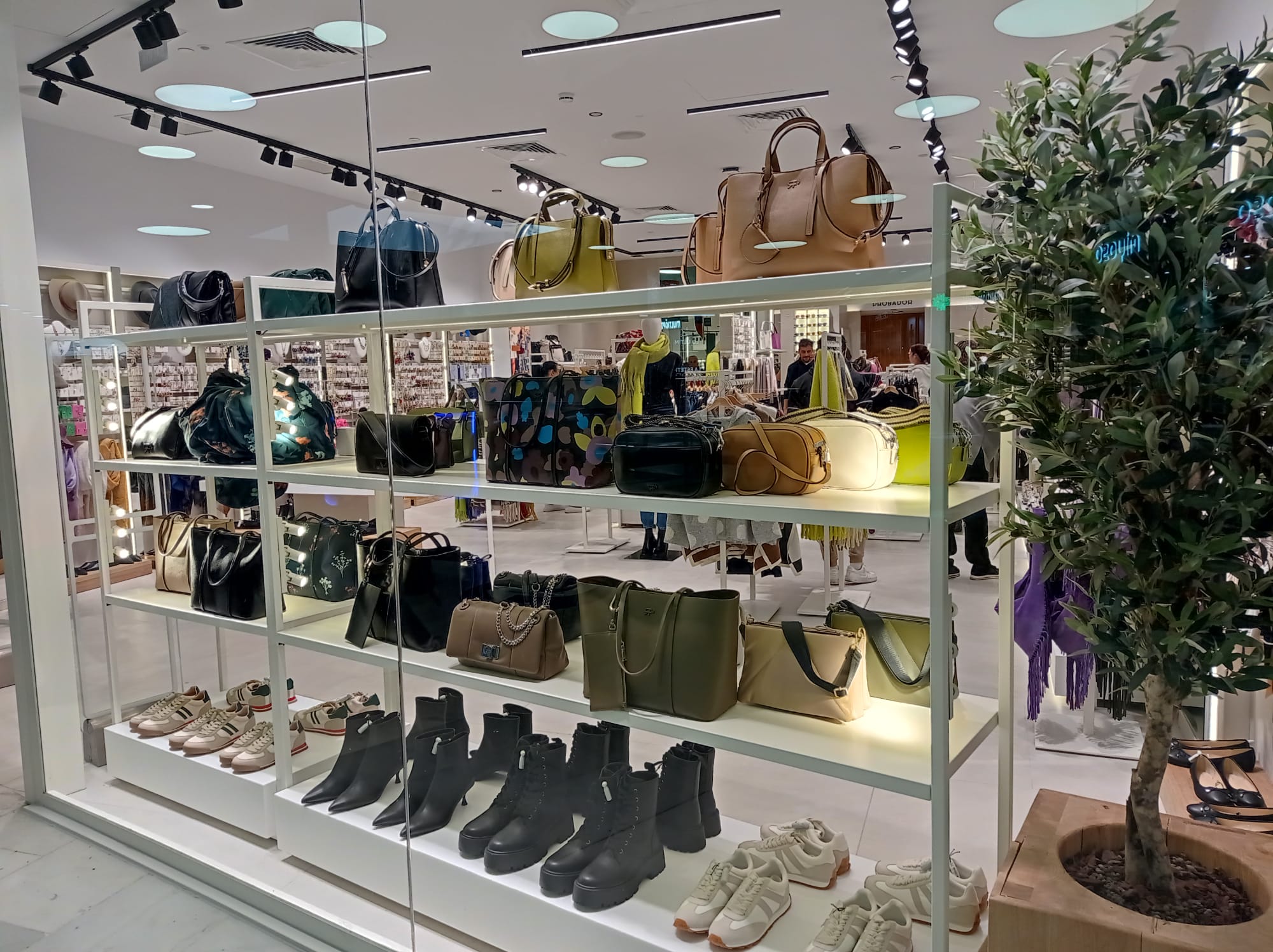 Nueva oferta comercial en el CC Los Alfares Nueva oferta comercial en el CC Los Alfares