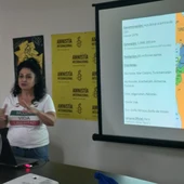 Nilufar Saberi en un momento de su conferencia en la sede de AI Coruña Nilufar Saberi en un momento de su conferencia en la sede de AI Coruña