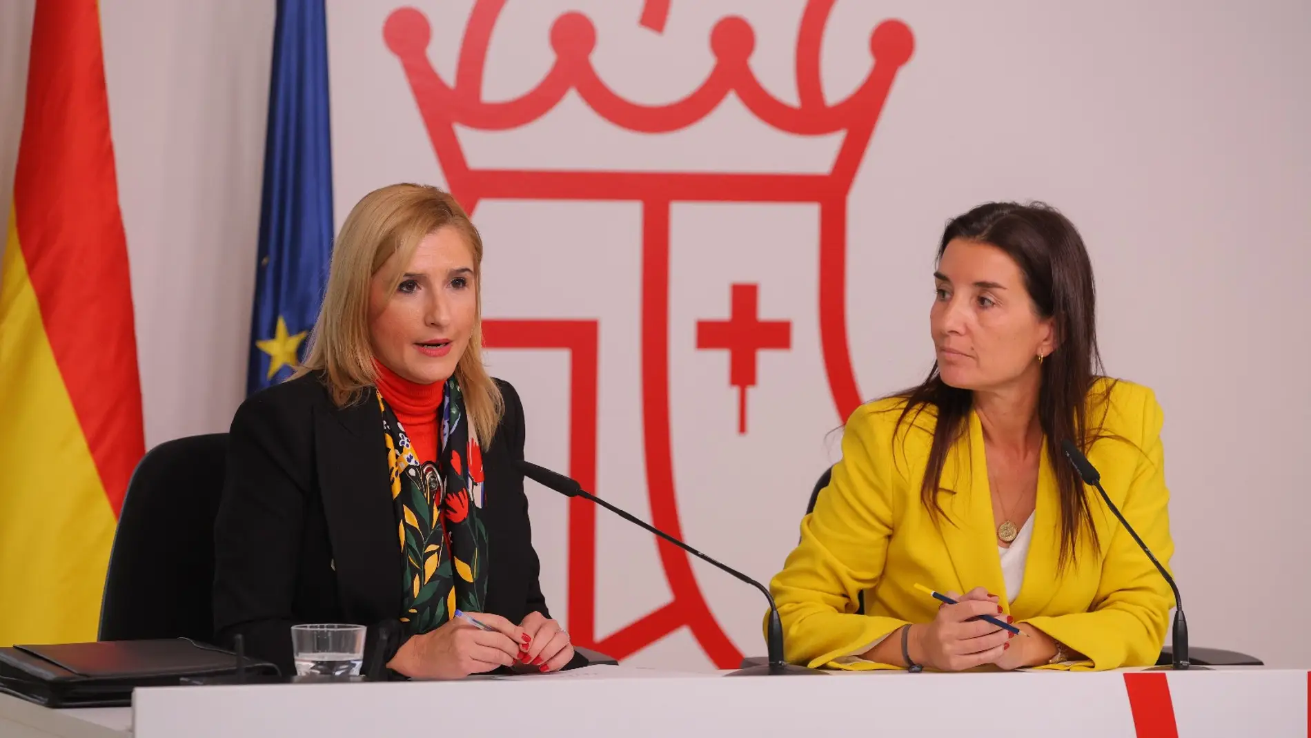 Salomé Pradas, consellera de Medio Ambiente, y Ruth Merino, consellera y portavoz del Gobierno valenciano.