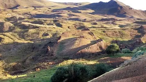 https:www.biobiochile.cl/noticias/ciencia-y-tecnologia/ciencia/2023/10/31/cientificos-encuentran-evidencia-de-actividad-humana-en-las-supuestas-ruinas-del-arca-de-noe.shtml https:www.biobiochile.cl/noticias/ciencia-y-tecnologia/ciencia/2023/10/31/cientificos-encuentran-evidencia-de-actividad-humana-en-las-supuestas-ruinas-del-arca-de-noe.shtml