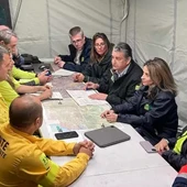 El consejero de Presidencia e Interior, Antonio Sanz, durante la reunión técnica con el Infoca en el incendio de Mijas El consejero de Presidencia e Interior, Antonio Sanz, durante la reunión técnica con el Infoca en el incendio de Mijas