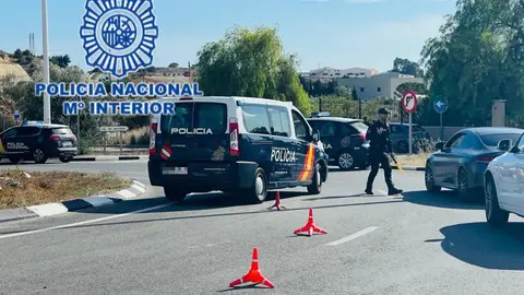Un control de seguridad de la Policía Nacional en Elche. Un control de seguridad de la Policía Nacional en Elche.