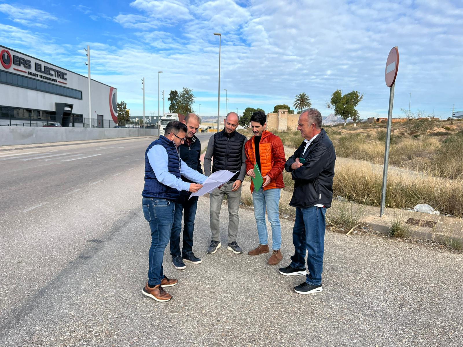 Redován inicia las obras de mejora y modernización del Polígono Industrial San Carlos Redován inicia las obras de mejora y modernización del Polígono Industrial San Carlos