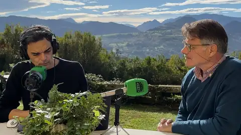 La entrevista en los jardines del Palacio de Cutre La entrevista en los jardines del Palacio de Cutre