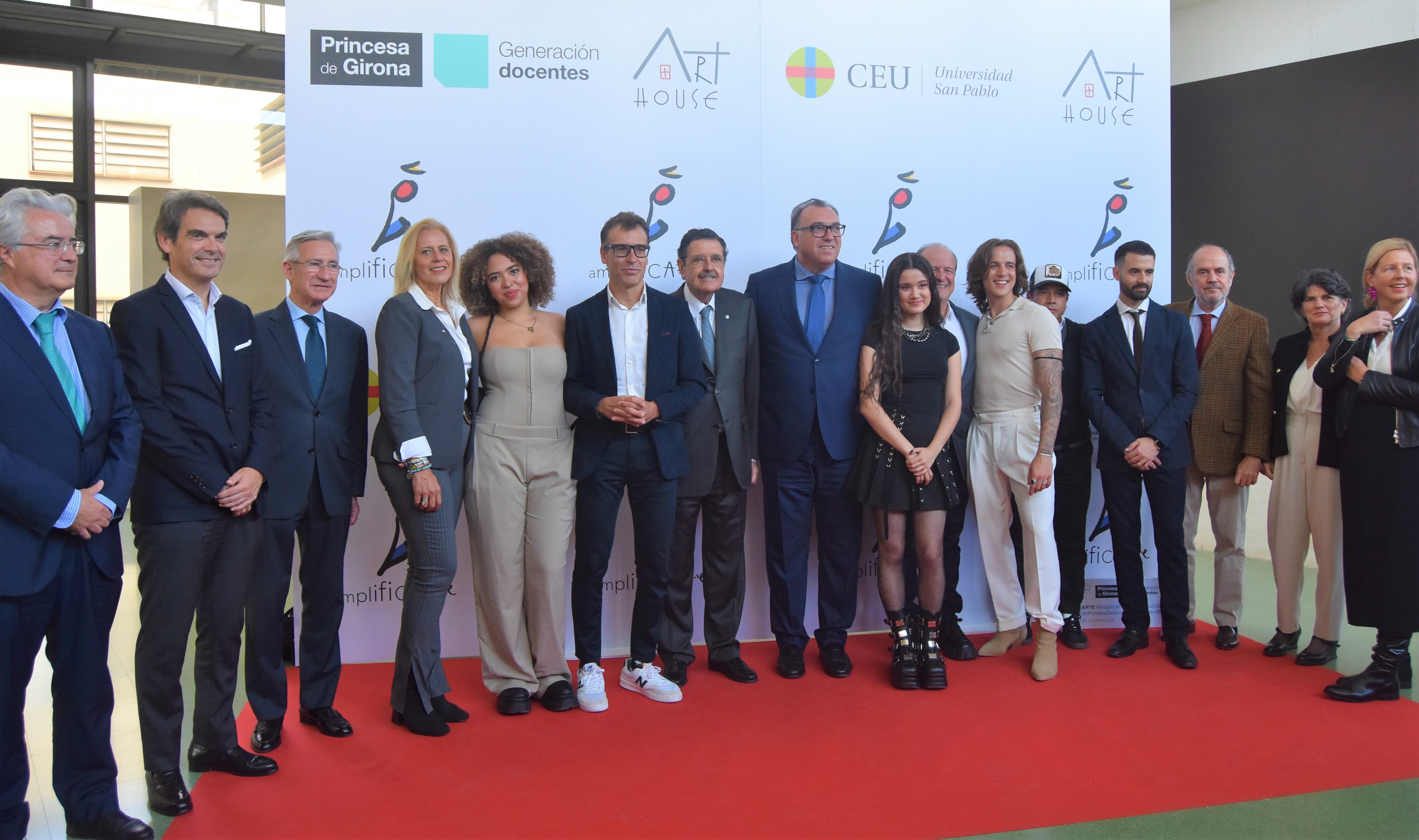 Más de 500 jóvenes asisten en CEU Andalucía a un gran concierto educativo del proyecto AmplificARTE de la Fundación Princesa de Girona con artistas nominados a los Grammy Latinos Más de 500 jóvenes asisten en CEU Andalucía a un gran concierto educativo del proyecto AmplificARTE de la Fundación Princesa de Girona con artistas nominados a los Grammy Latinos