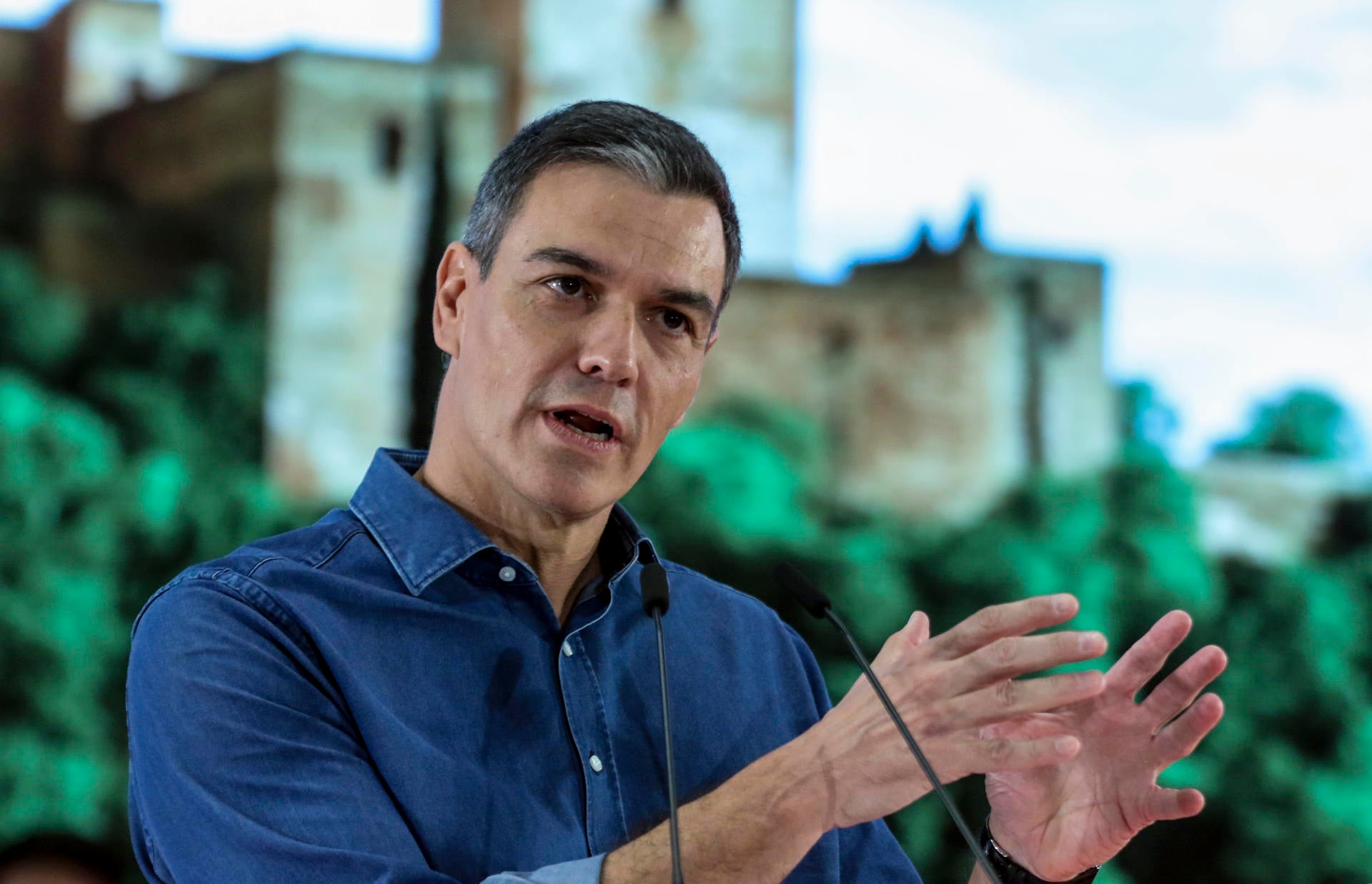 Las comunidades del PP refuerzan la presión contra Sánchez: de la Conferencia de Presidentes a los recursos de inconstitucionalidad Las comunidades del PP refuerzan la presión contra Sánchez: de la Conferencia de Presidentes a los recursos de inconstitucionalidad