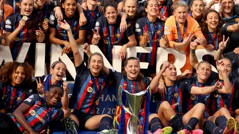 El Barcelona empieza la defensa del título El Barcelona empieza la defensa del título