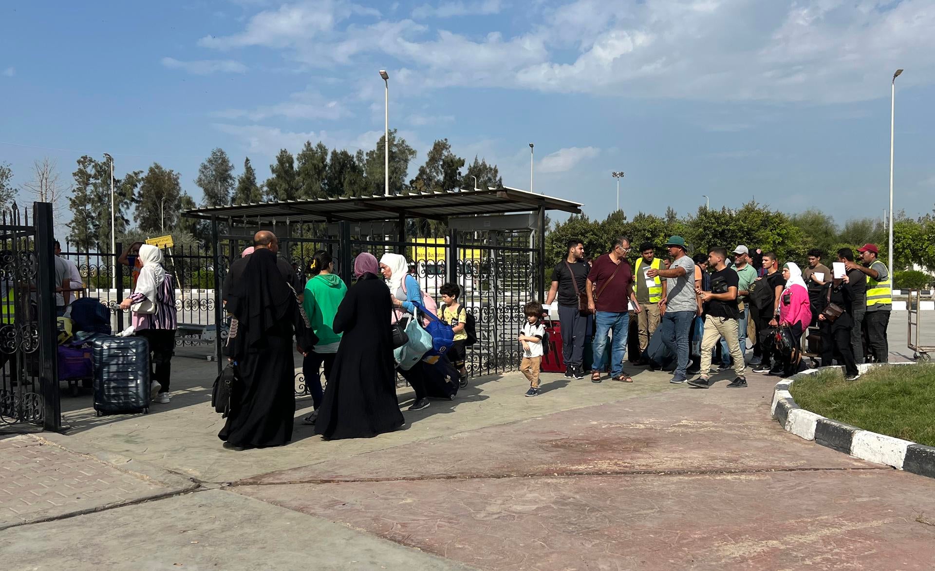 Israel y Hamás acuerdan una pausa en Gaza y liberar algunos rehenes Israel y Hamás acuerdan una pausa en Gaza y liberar algunos rehenes