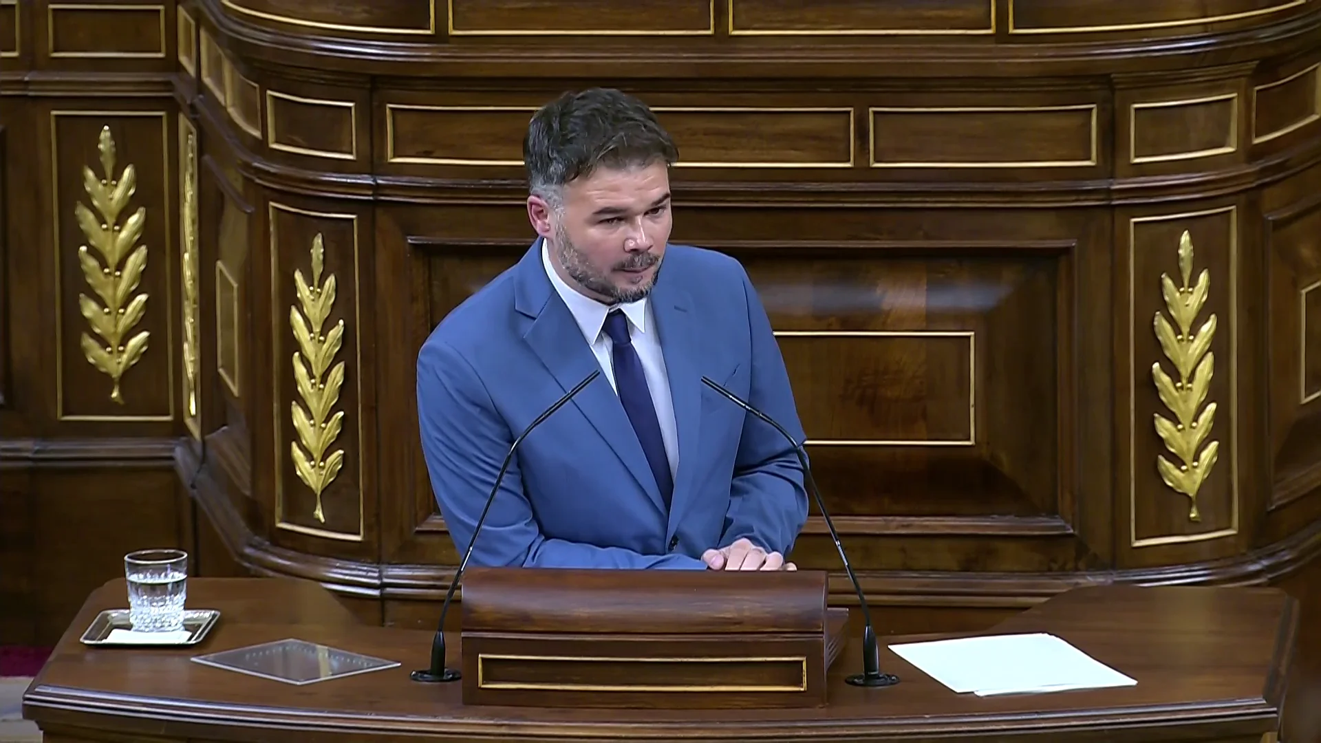 Rufián a Sánchez: "Tenemos capacidad para obligarle quizá a que se vote en un referéndum" Rufián a Sánchez: "Tenemos capacidad para obligarle quizá a que se vote en un referéndum"