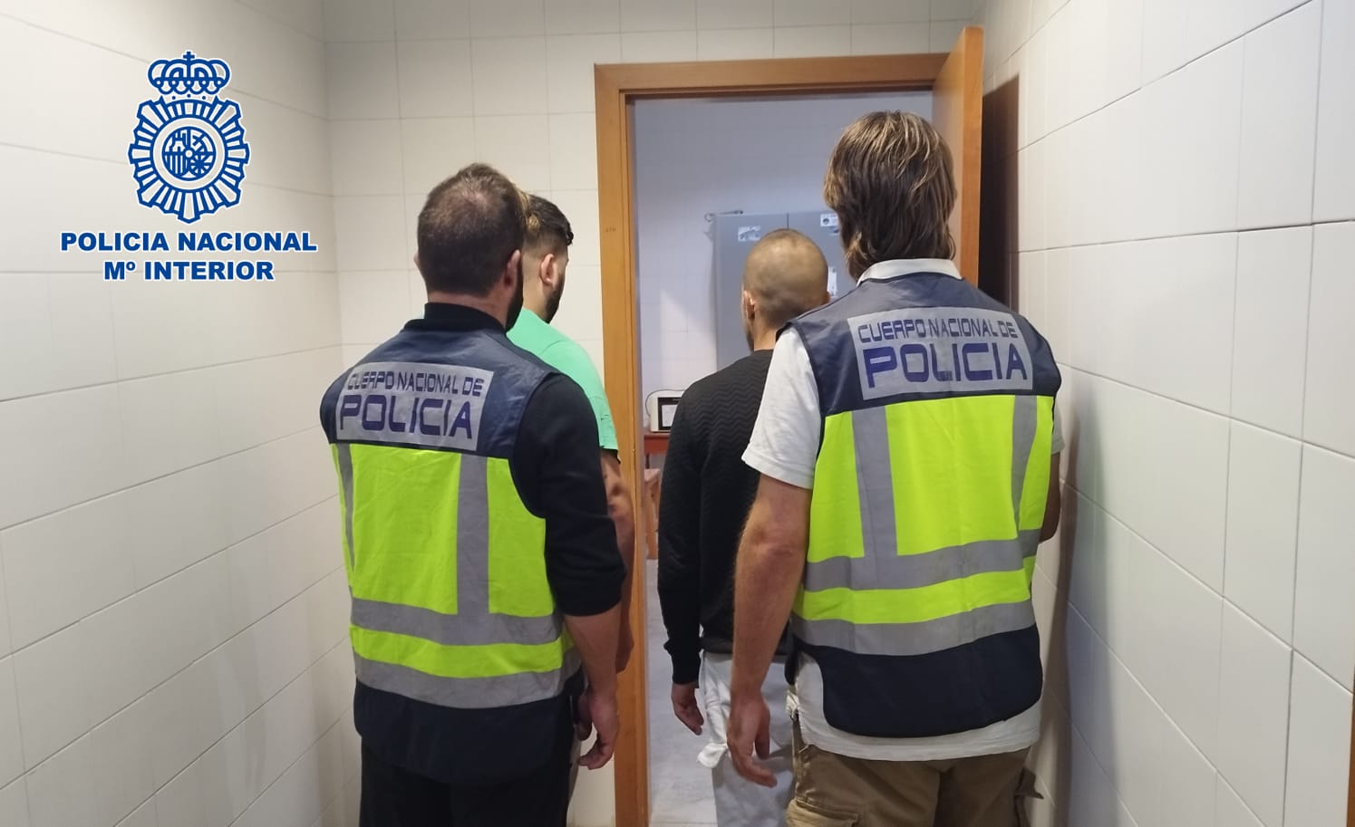 Rocían con gas pimienta a una mujer para robarle el bolso Rocían con gas pimienta a una mujer para robarle el bolso