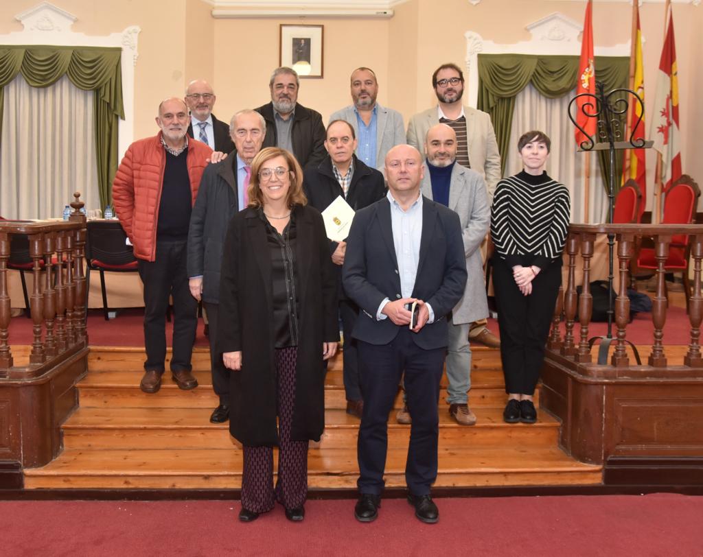 Sandro Luna se alza con el VII Premio Internacional de Poesía "Jorge Manrique" Sandro Luna se alza con el VII Premio Internacional de Poesía "Jorge Manrique"