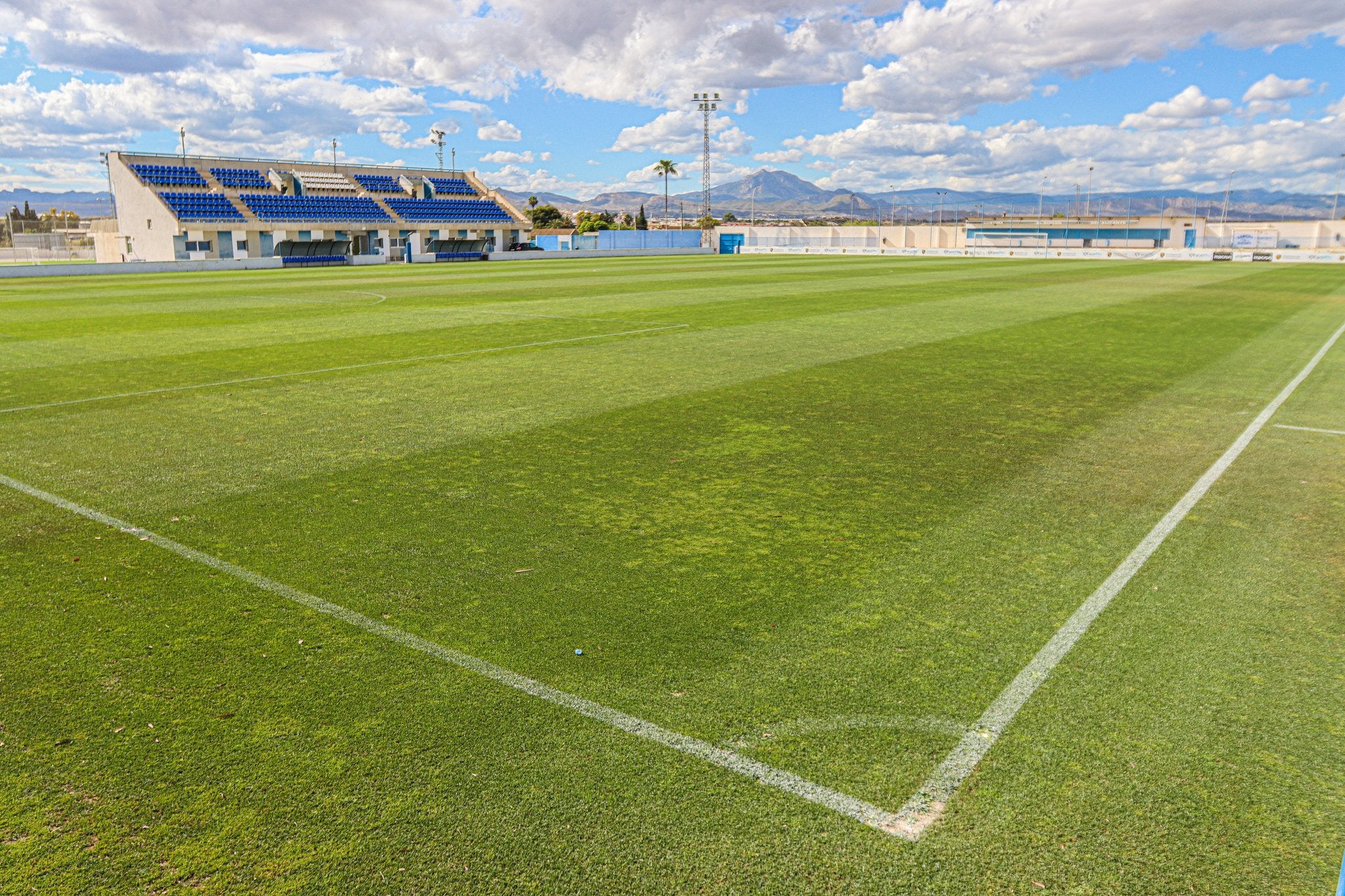 El Intercity prepara cerca de 100 entradas para el Real Murcia El Intercity prepara cerca de 100 entradas para el Real Murcia