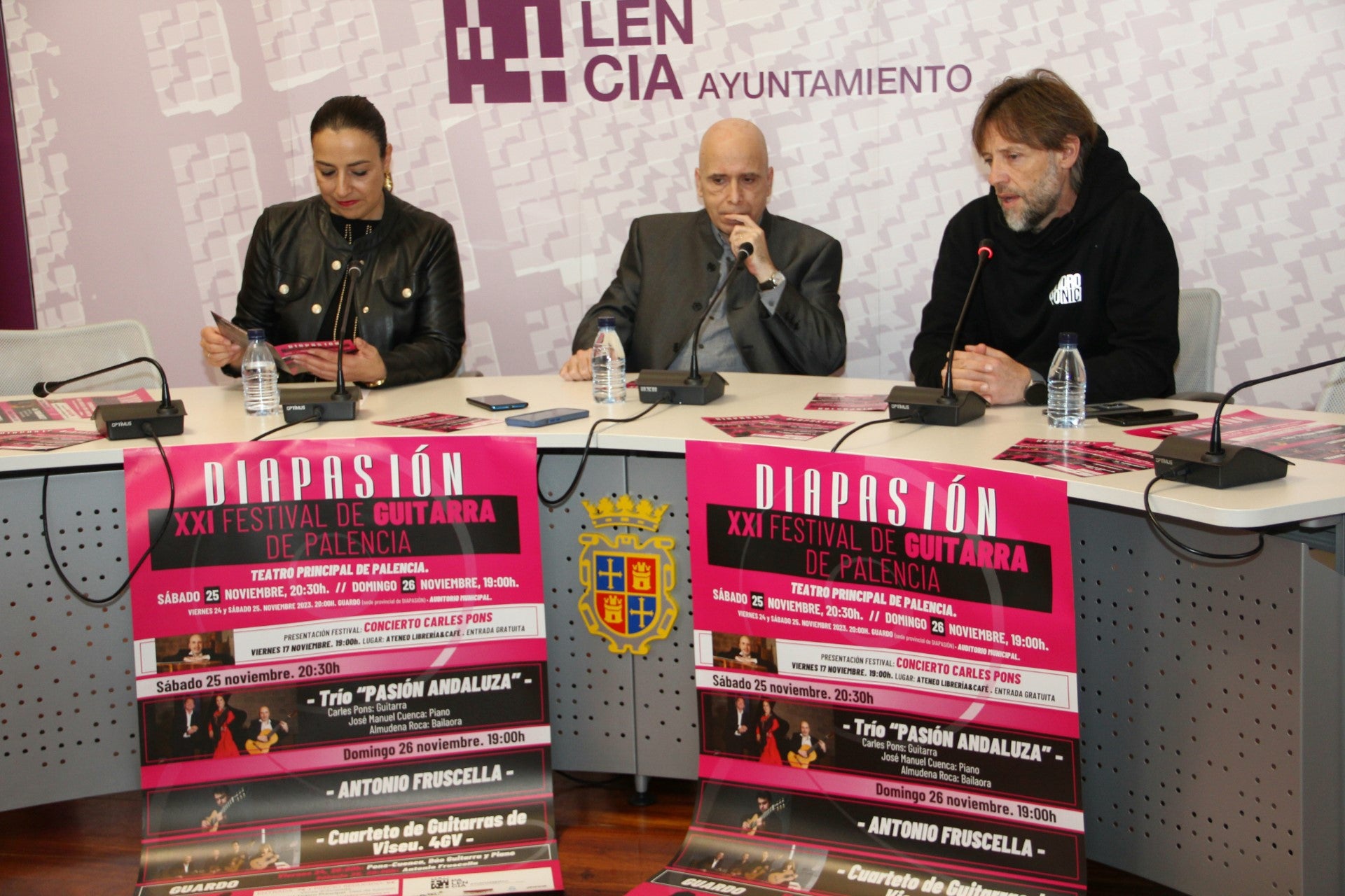 El Trío Pasión Andaluza, Antonio Fruscella y el Cuarteto de Guitarras de Viseu. 4GV en el XXI Festival Internacional de Guitarra de Palencia "Diapasión" El Trío Pasión Andaluza, Antonio Fruscella y el Cuarteto de Guitarras de Viseu. 4GV en el XXI Festival Internacional de Guitarra de Palencia "Diapasión"