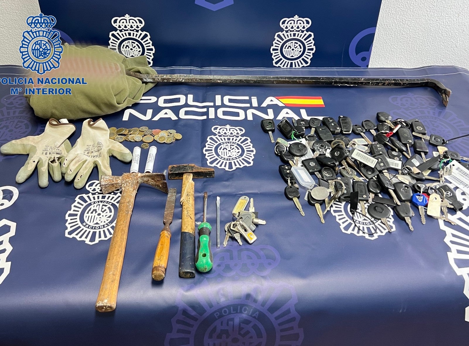 Detenido en Menorca un hombre que había perpetrado seis robos en seis días consecutivos Detenido en Menorca un hombre que había perpetrado seis robos en seis días consecutivos