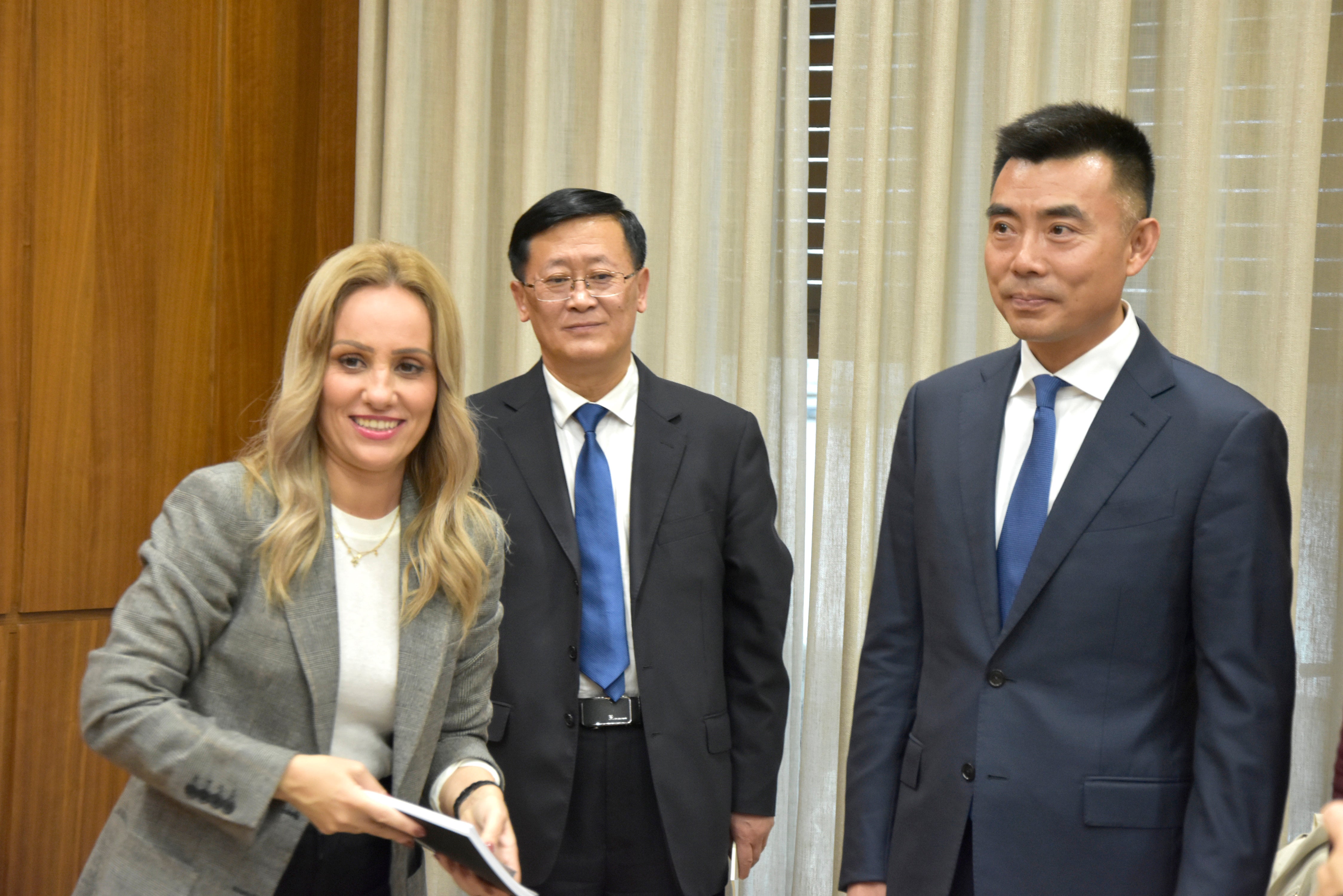 A Deputación recibe a unha delegación do goberno provincial chinés de Qinghai A Deputación recibe a unha delegación do goberno provincial chinés de Qinghai