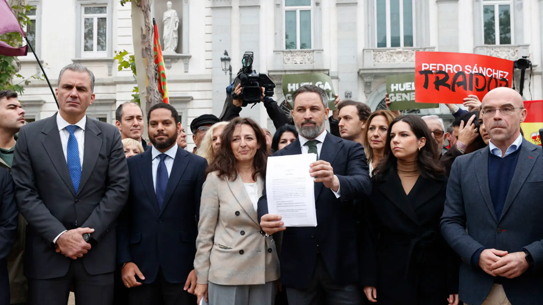 El Supremo rechaza la suspensión del Pleno de investidura de Pedro Sánchez pedida por Vox/ EFE/Javier Lizón