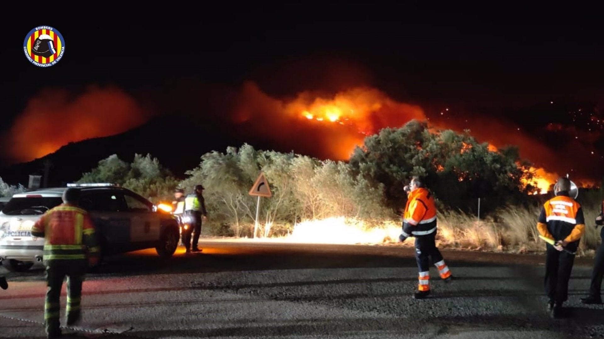 Extinguido el incendio forestal de Montitxelvo (Valencia) con 2.500 hectáreas calcinadas Extinguido el incendio forestal de Montitxelvo (Valencia) con 2.500 hectáreas calcinadas