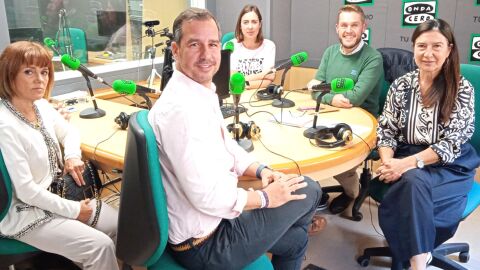 De izq. a dcha.: Jos&eacute; Ruiz, Aurora Rodil, Jose Navarro, Mayte Vilaseca, Mariano Valera y Esther D&iacute;ez