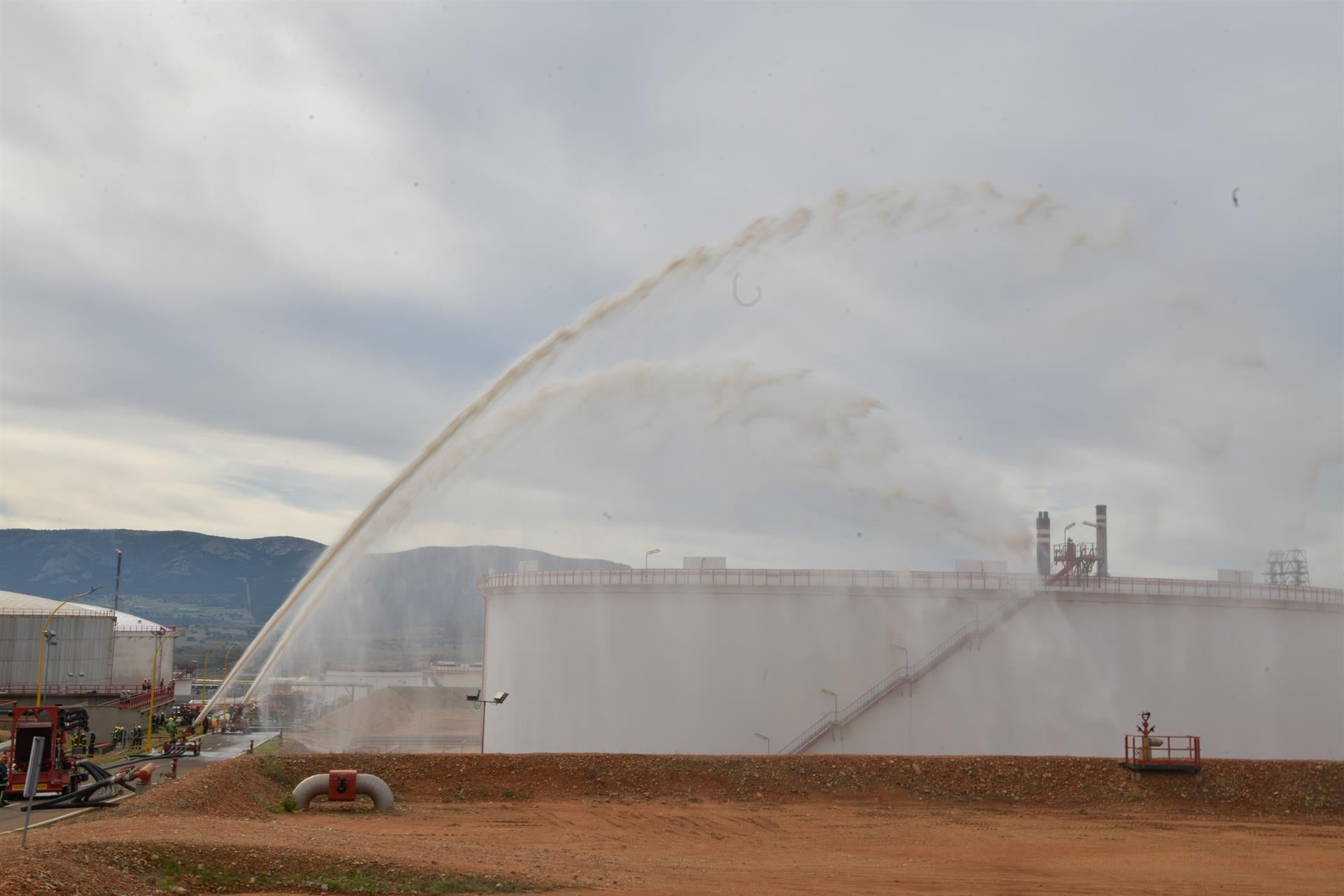 Más de 110 efectivos participan en el simulacro del Plan de Emergencia de Puertollano sobre un incendio en Repsol Más de 110 efectivos participan en el simulacro del Plan de Emergencia de Puertollano sobre un incendio en Repsol