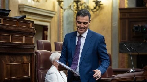 Pedro S&aacute;nchez es investido presidente con mayor&iacute;a absoluta