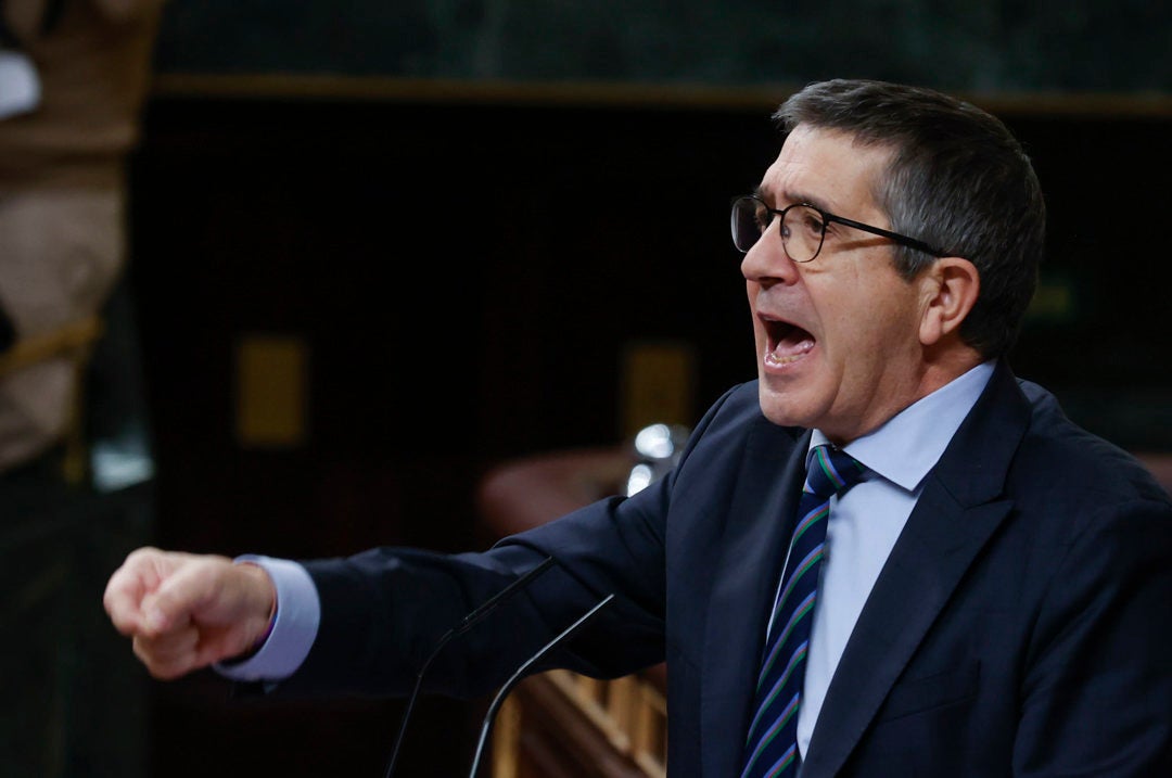 Patxi López avisa al PP: "No sigan alimentando a la bestia porque acabará devorándolos" Patxi López avisa al PP: "No sigan alimentando a la bestia porque acabará devorándolos"