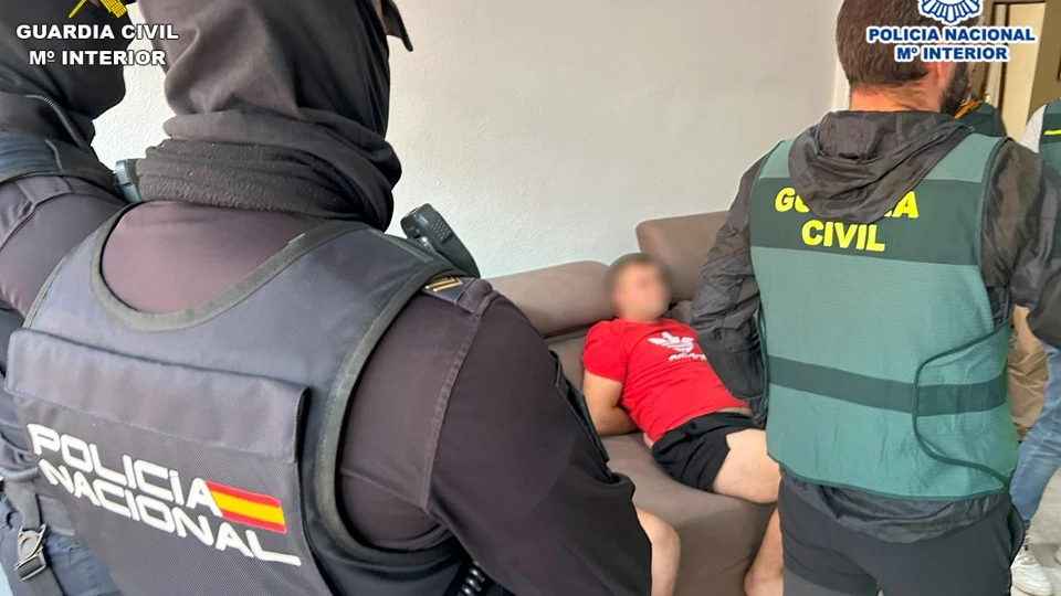Uno de los detenidos en la operación Uno de los detenidos en la operación